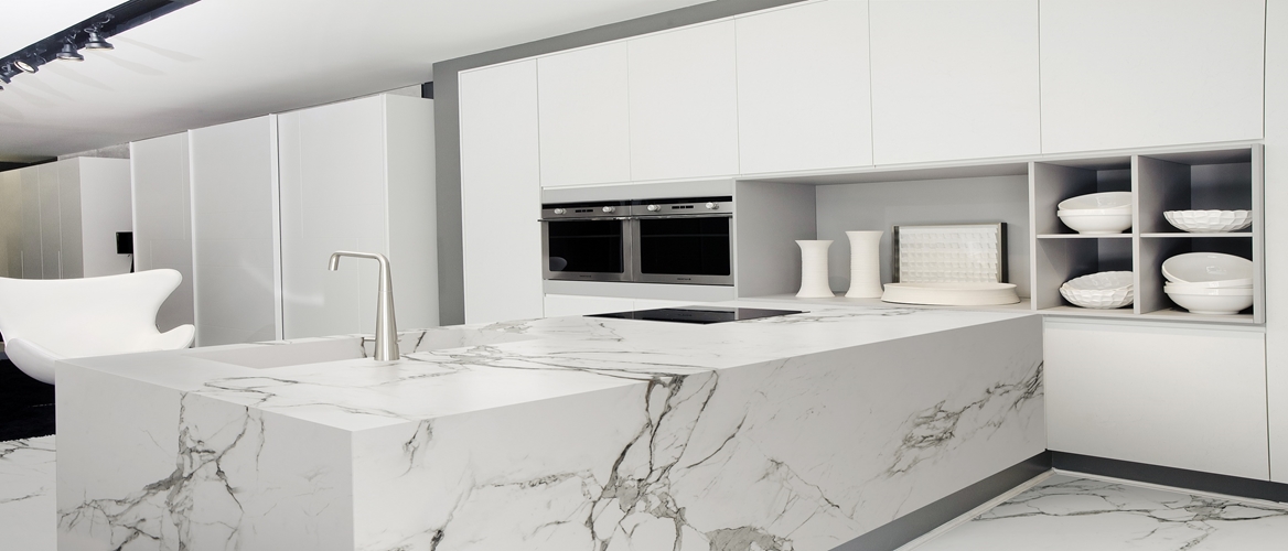 Modern kitchen with marble-effect Dekton worktop